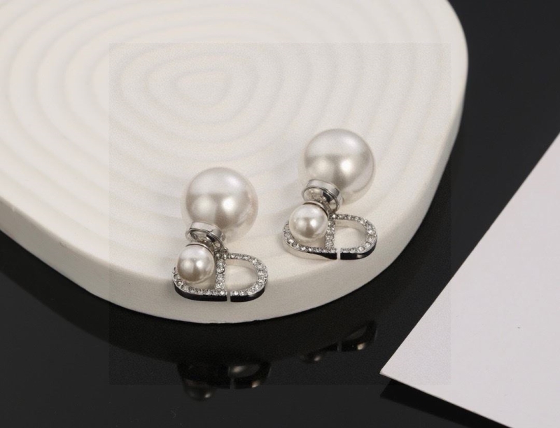 chr1st1an D10r earrings